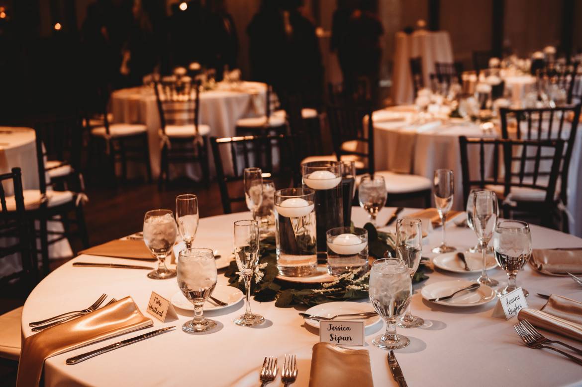 classy-wedding-diy-centerpiece-2.jpg