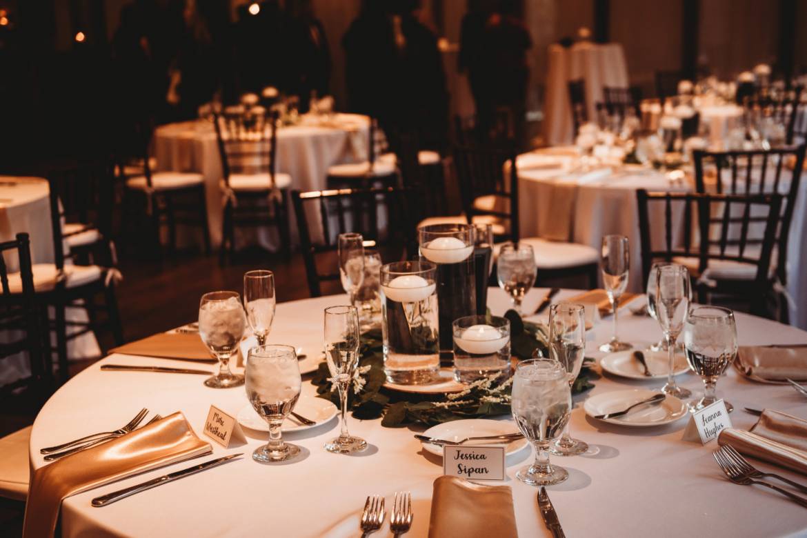 classy-wedding-diy-centerpiece-3.jpg